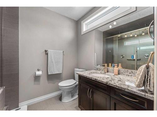 20 Sun Harbour Close Se, Calgary, AB - Indoor Photo Showing Bathroom