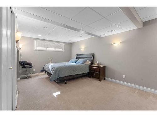 20 Sun Harbour Close Se, Calgary, AB - Indoor Photo Showing Bedroom