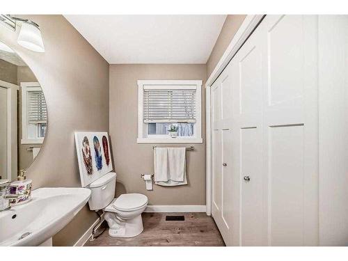 811 Skyview Ranch Grove Ne, Calgary, AB - Indoor Photo Showing Bathroom