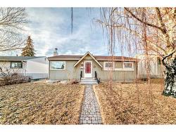 48 Franklin Drive SE Calgary, AB T2H 0T9