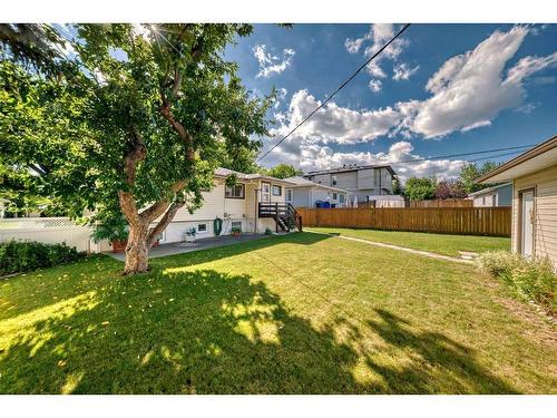 120 41 Avenue Nw, Calgary, AB - Outdoor