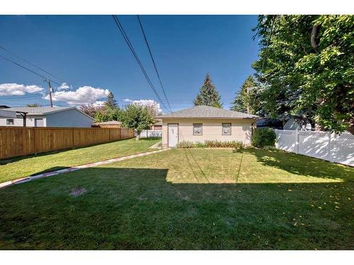 120 41 Avenue Nw, Calgary, AB - Outdoor