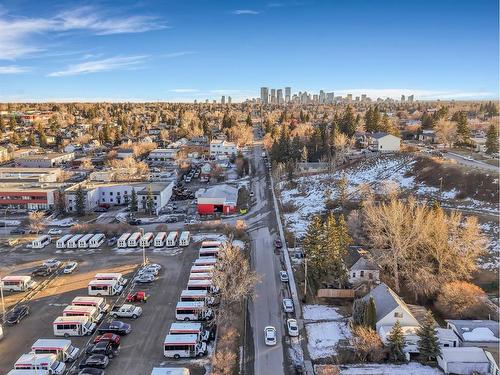 207 36 Avenue Ne, Calgary, AB 