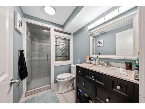 1203 Mackid Road Ne, Calgary, AB - Indoor Photo Showing Bathroom