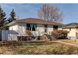 4355 2 Street NW Calgary, AB T2K 0Z2