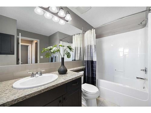 72 Nolanlake View Nw, Calgary, AB - Indoor Photo Showing Bathroom