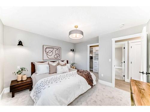 609 Willowburn Crescent Se, Calgary, AB - Indoor Photo Showing Bedroom