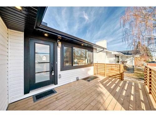 609 Willowburn Crescent Se, Calgary, AB - Outdoor With Deck Patio Veranda With Exterior