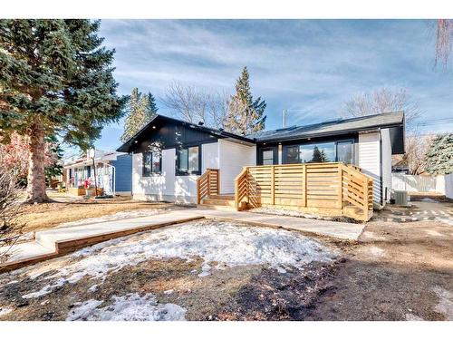 609 Willowburn Crescent Se, Calgary, AB - Outdoor