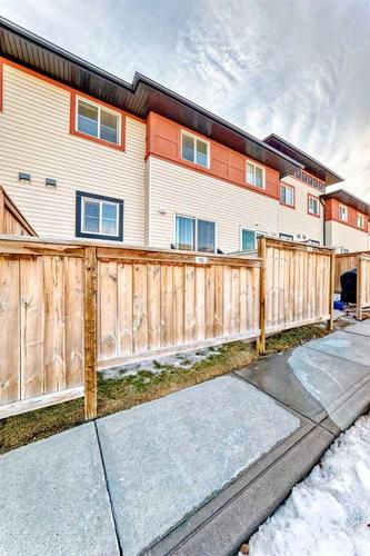 62 Eversyde Common Sw, Calgary, AB - Outdoor