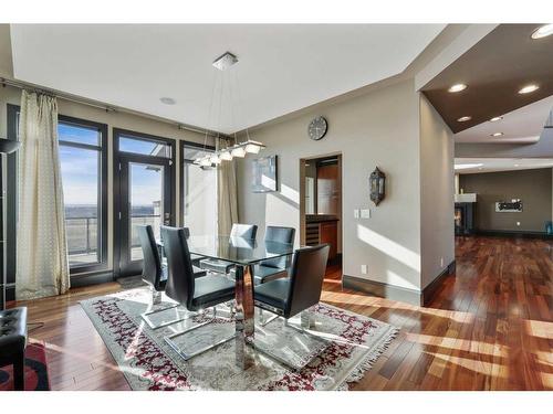 43 Cranleigh Manor Se, Calgary, AB - Indoor Photo Showing Dining Room