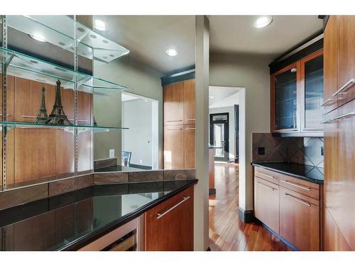 43 Cranleigh Manor Se, Calgary, AB - Indoor Photo Showing Kitchen