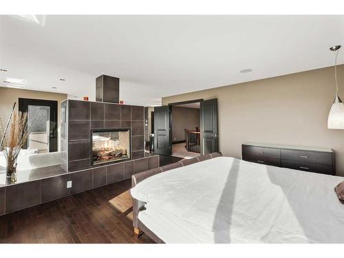 43 Cranleigh Manor Se, Calgary, AB - Indoor Photo Showing Bedroom