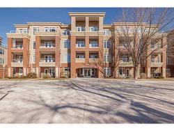 108-4 Hemlock Crescent SW Calgary, AB T3C 2Z1