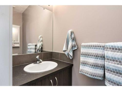 336 Cranfield Common Se, Calgary, AB - Indoor Photo Showing Bathroom