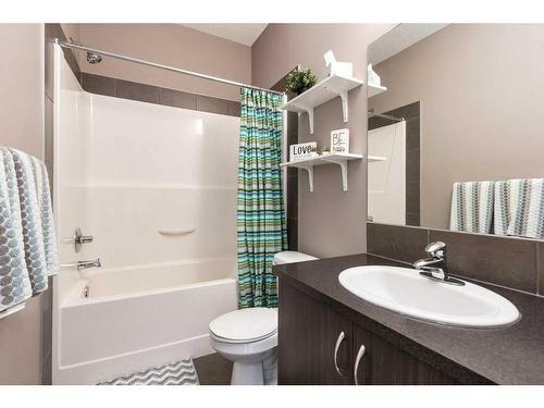 336 Cranfield Common Se, Calgary, AB - Indoor Photo Showing Bathroom