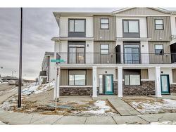 104 Crestridge Hill SW Calgary, AB T3B 6L1