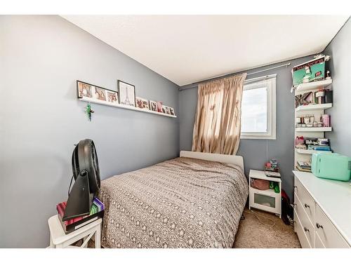 127 Abalone Way Ne, Calgary, AB - Indoor Photo Showing Bedroom