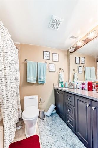 127 Abalone Way Ne, Calgary, AB - Indoor Photo Showing Bathroom