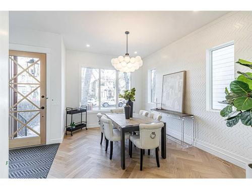 2041 48 Avenue Sw, Calgary, AB - Indoor Photo Showing Dining Room