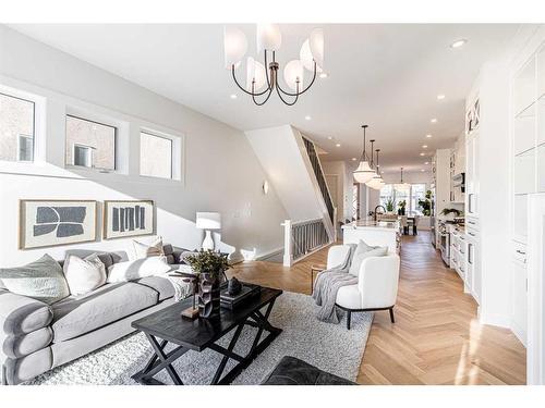 2041 48 Avenue Sw, Calgary, AB - Indoor Photo Showing Living Room