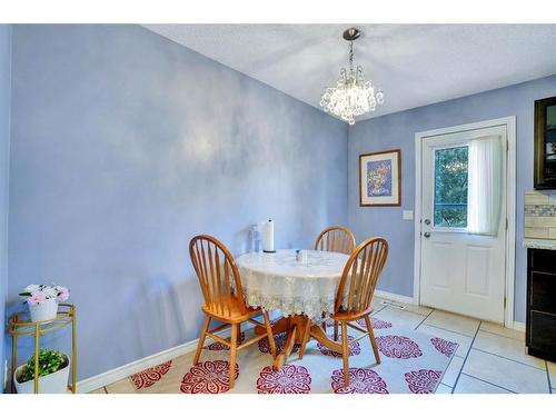 198 Hidden Valley Villas Nw, Calgary, AB - Indoor Photo Showing Dining Room