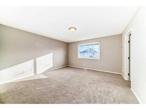 18 Coral Reef Crescent Ne, Calgary, AB - Indoor Photo Showing Other Room