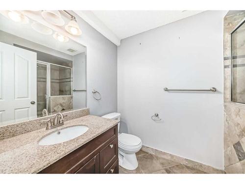 18 Coral Reef Crescent Ne, Calgary, AB - Indoor Photo Showing Bathroom