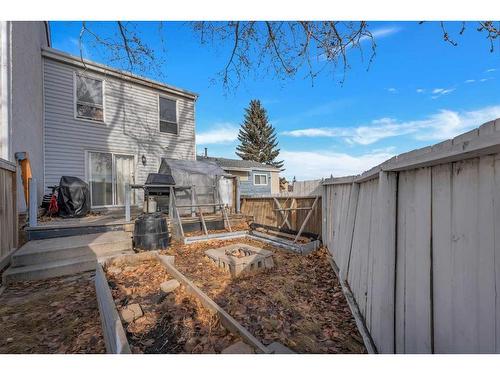 55 Penworth Close Se, Calgary, AB - Outdoor