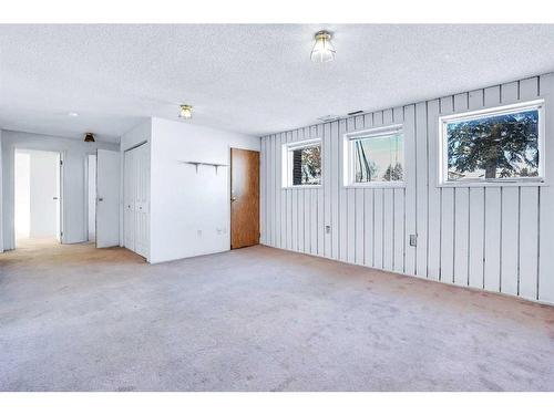 5403 Rundleview Road Ne, Calgary, AB - Indoor