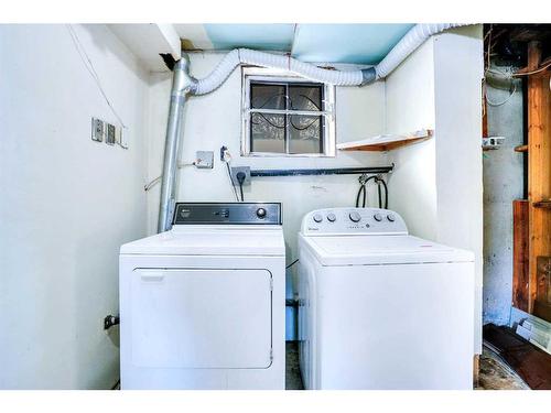 5403 Rundleview Road Ne, Calgary, AB - Indoor Photo Showing Laundry Room