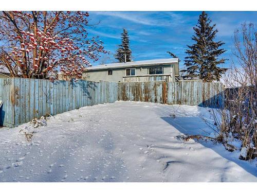 5403 Rundleview Road Ne, Calgary, AB - Outdoor