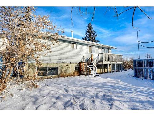 5403 Rundleview Road Ne, Calgary, AB - Outdoor