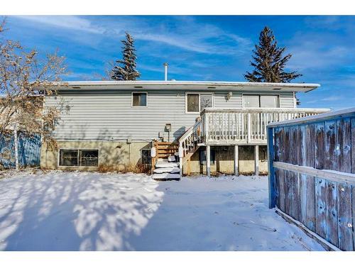 5403 Rundleview Road Ne, Calgary, AB - Outdoor