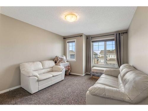 156 Auburn Sound Circle Se, Calgary, AB - Indoor Photo Showing Living Room