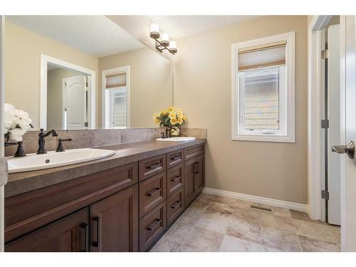 156 Auburn Sound Circle Se, Calgary, AB - Indoor Photo Showing Bathroom