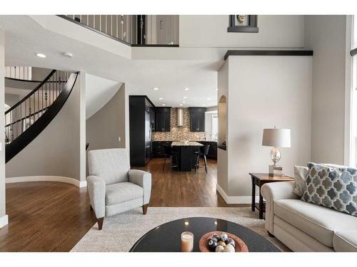 2940 Signal Hill Drive Sw, Calgary, AB - Indoor Photo Showing Living Room