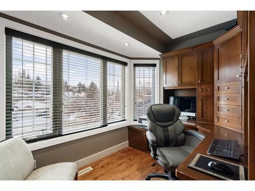 2940 Signal Hill Drive Sw, Calgary, AB - Indoor Photo Showing Office