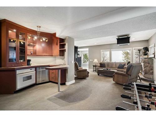 2940 Signal Hill Drive Sw, Calgary, AB - Indoor