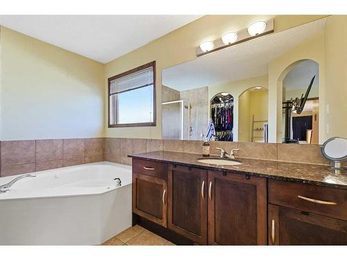 304 New Brighton Place Se, Calgary, AB - Indoor Photo Showing Bathroom