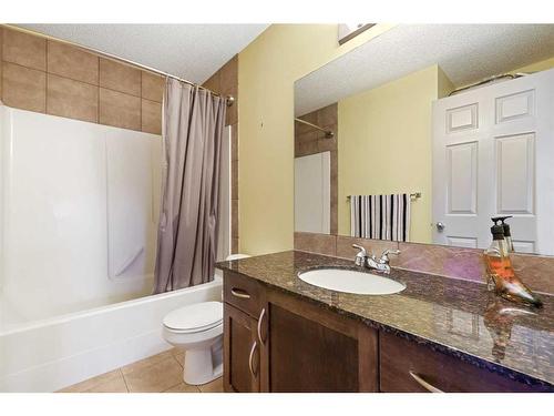 304 New Brighton Place Se, Calgary, AB - Indoor Photo Showing Bathroom