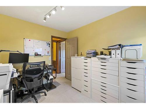 304 New Brighton Place Se, Calgary, AB - Indoor Photo Showing Office