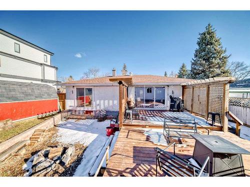 117 Hounslow Drive Nw, Calgary, AB - Outdoor With Deck Patio Veranda