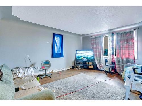 1820 38 Street Se, Calgary, AB - Indoor