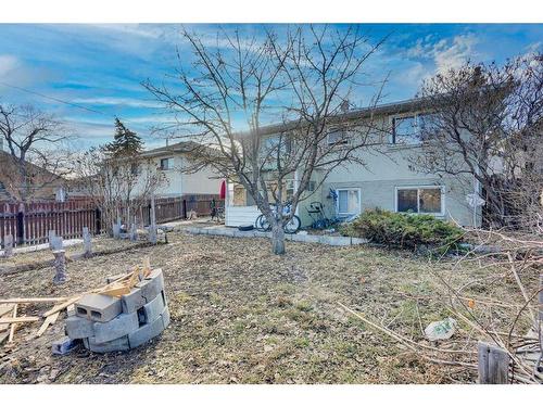 1820 38 Street Se, Calgary, AB - Outdoor