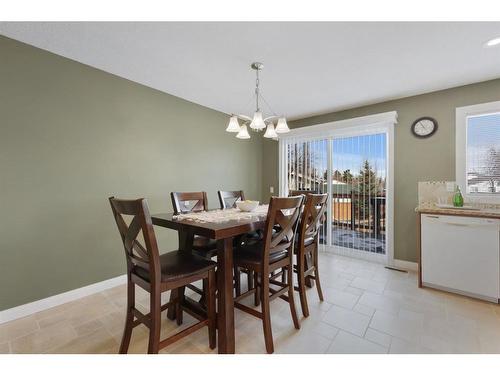 636 Templeside Road Ne, Calgary, AB - Indoor Photo Showing Dining Room