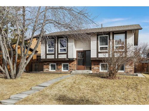 636 Templeside Road Ne, Calgary, AB - Outdoor