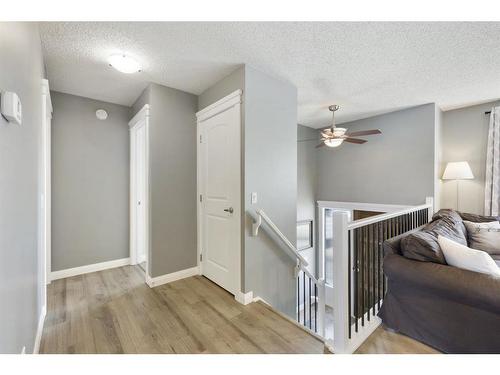 636 Templeside Road Ne, Calgary, AB - Indoor Photo Showing Other Room