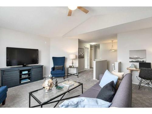 174 Cranfield Green Se, Calgary, AB - Indoor Photo Showing Living Room