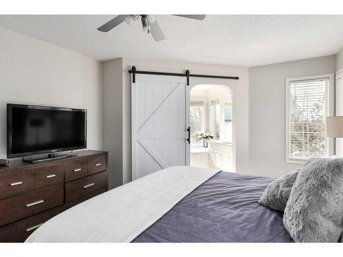 174 Cranfield Green Se, Calgary, AB - Indoor Photo Showing Bedroom